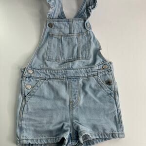 GAP Jean Shortalls Overalls Girls Size 4 Light Wash Ruffle Spring 2025